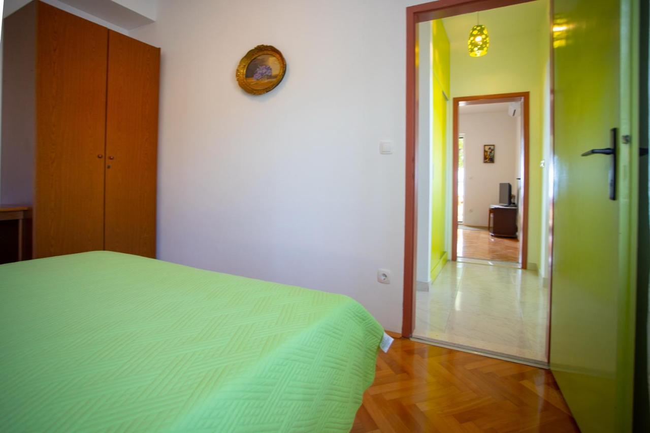 Apartment Nola Podgora Buitenkant foto