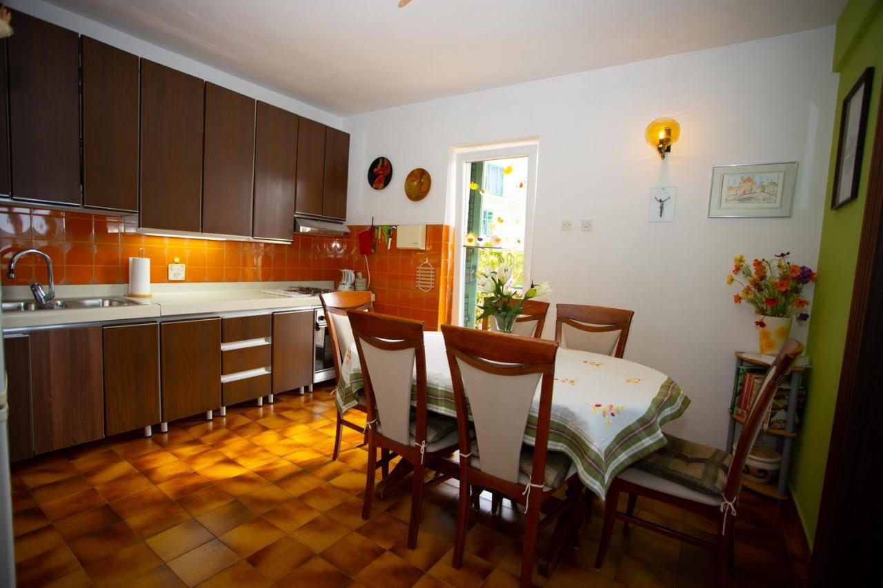 Apartment Nola Podgora Buitenkant foto